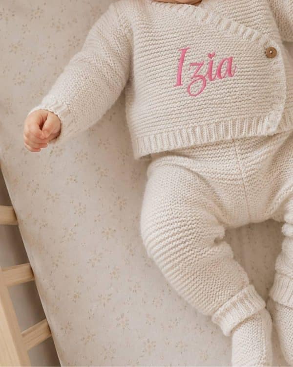 Tenue de naissance personnalisée brodée 5 pièces en maille