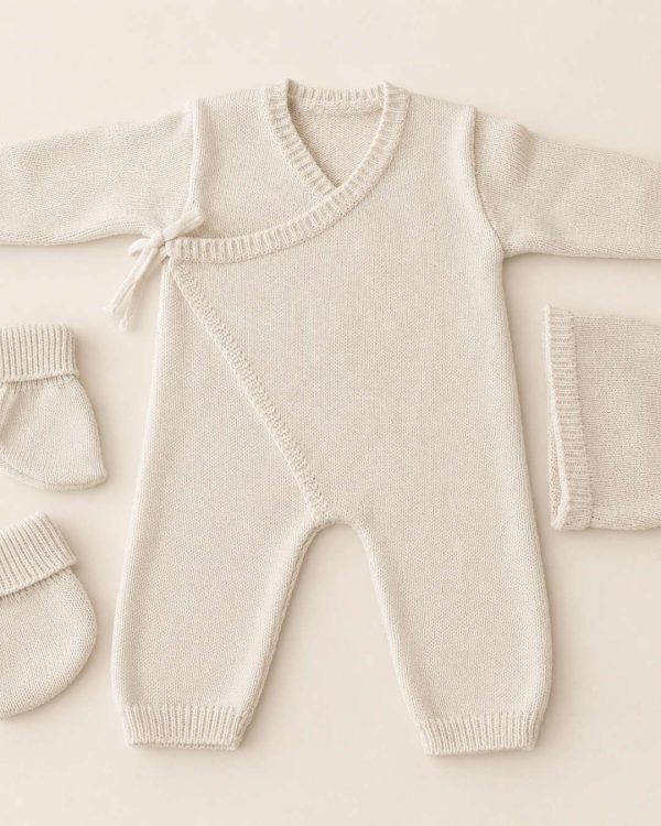 tenue-bébé-beige tenue naissance personnalisée 3 pièces