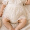 robe de ceremonie bébé fille porte robe de ceremonie